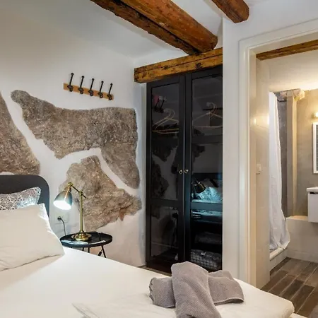 Apartament Private Accommodion Linda *